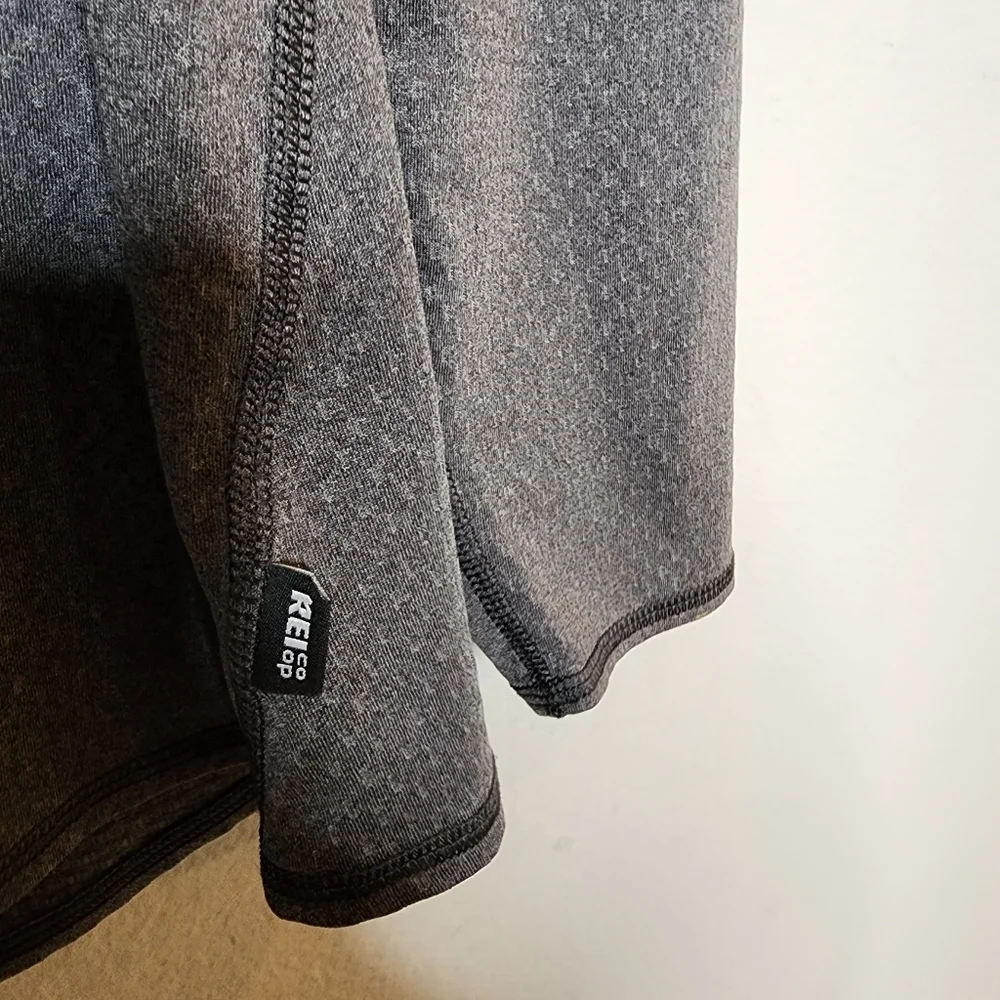 REI women's grey 1/2 zip long sleeve active pullover shirt. Size large.